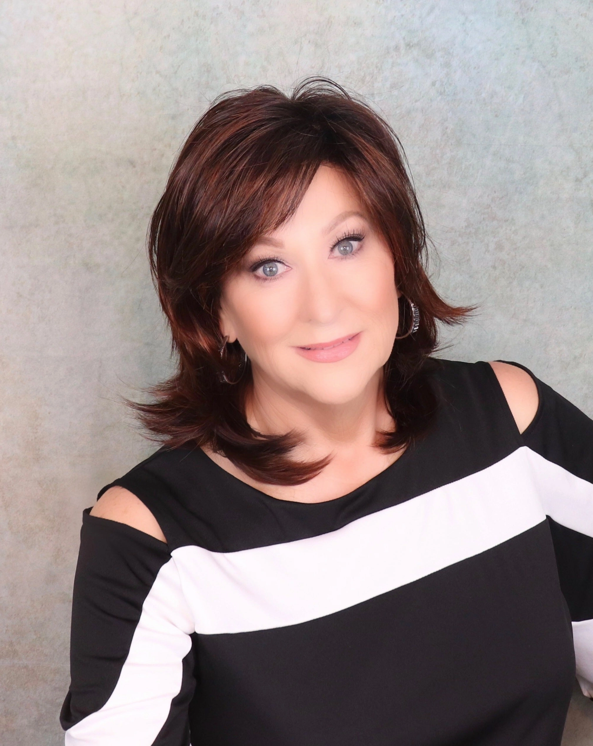 Accessories_Envy_Wigs Ferrara Wig by Ellen Wille | Synthetic Hair | Petite/Average Cap