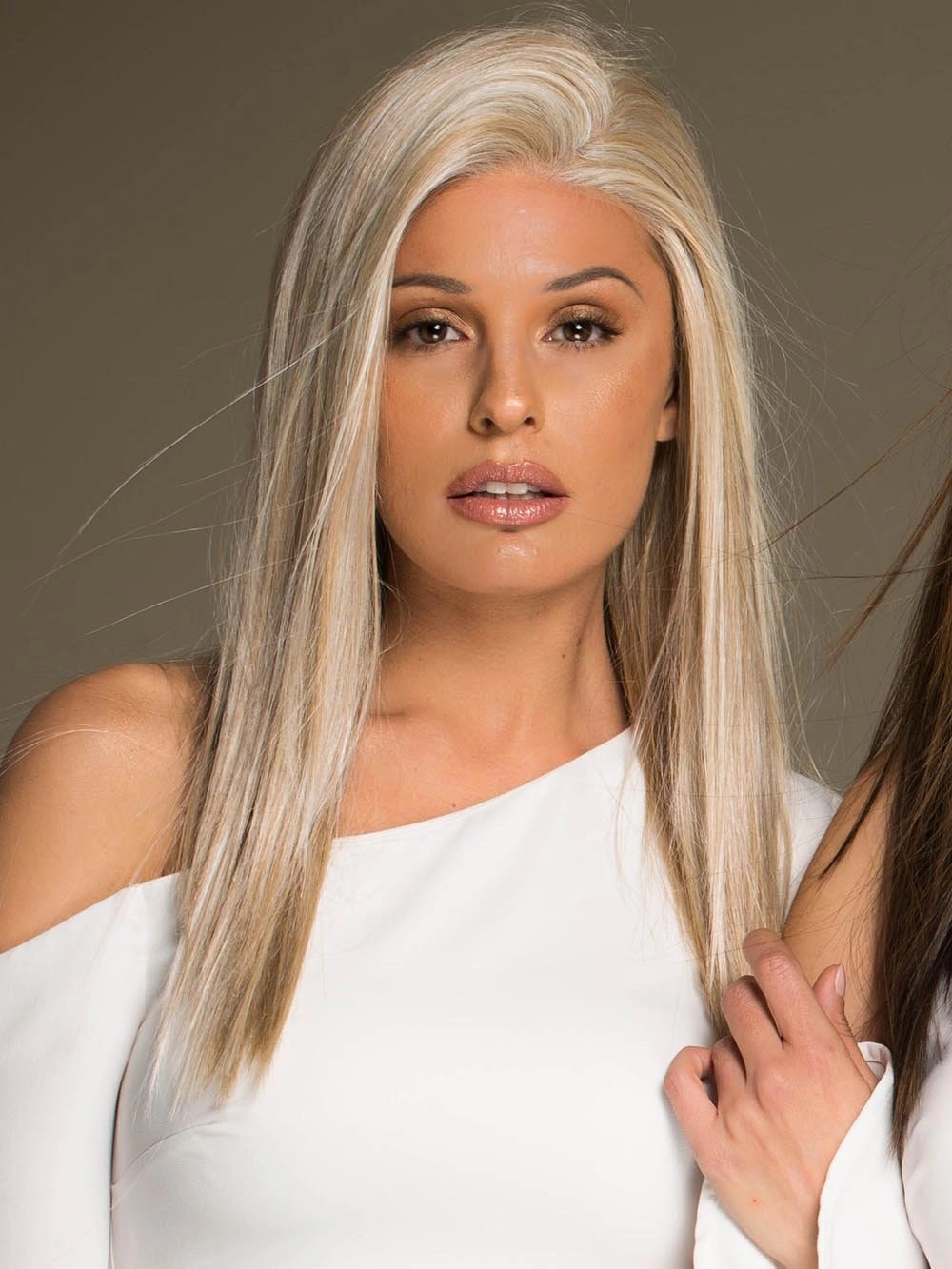 Accessories_Envy_Wigs Veronica | Human Hair/ Synthetic Blend Wig (Mono Top)