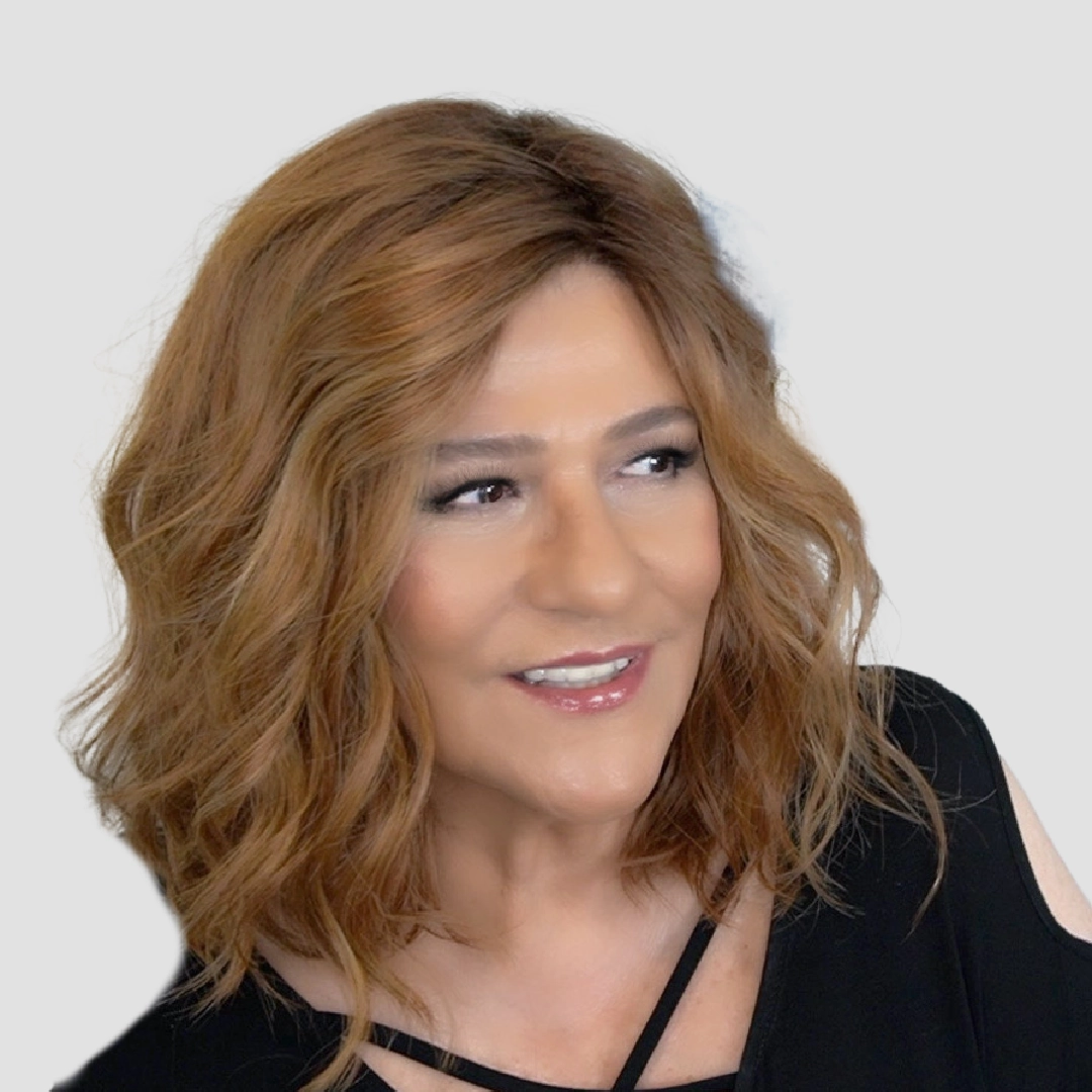 Accessories_Estetica_Wigs Emma Wig by Envy | Human Hair/Heat Friendly Synthetic Blend Hair | Average Cap