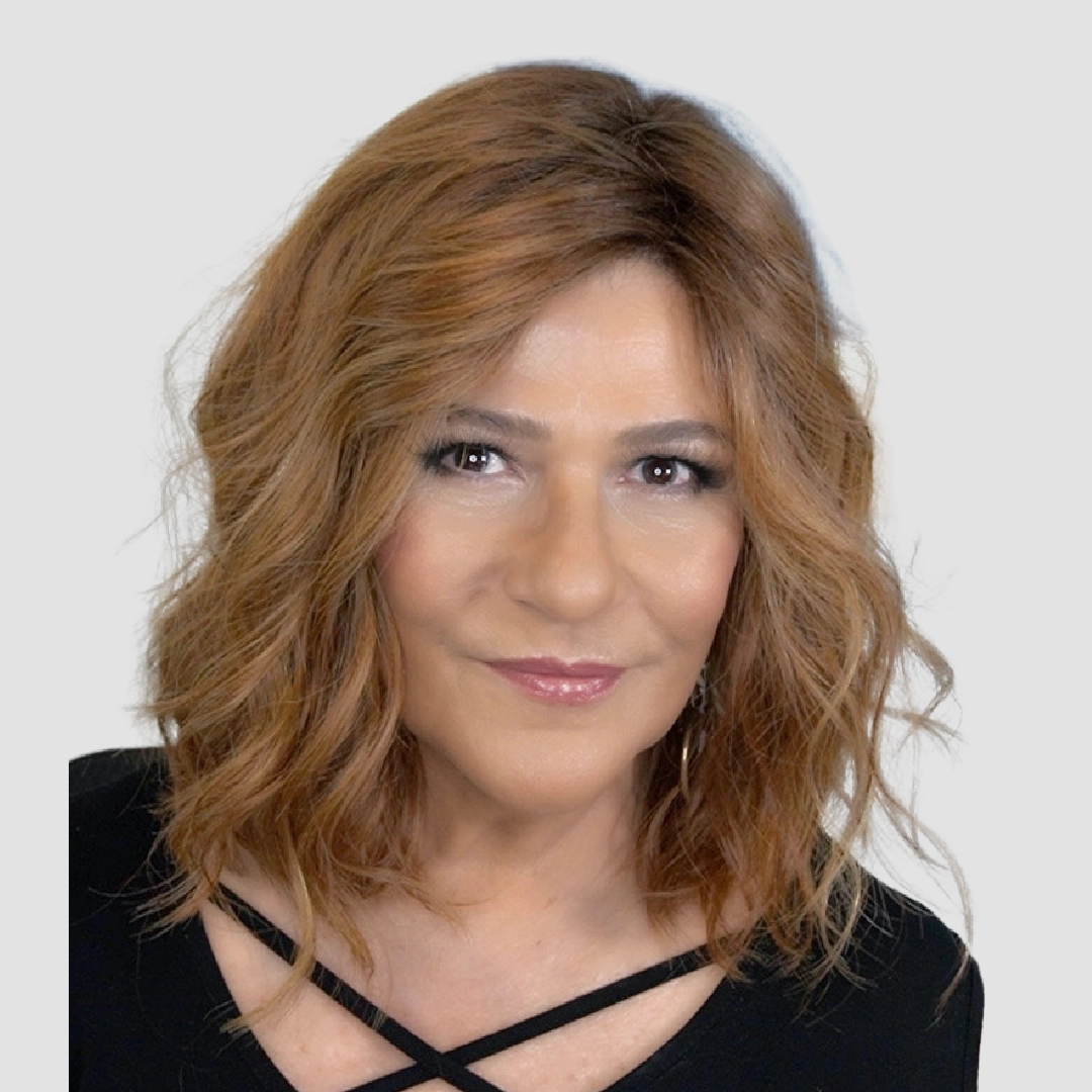 Accessories_Estetica_Wigs Emma Wig by Envy | Human Hair/Heat Friendly Synthetic Blend Hair | Average Cap