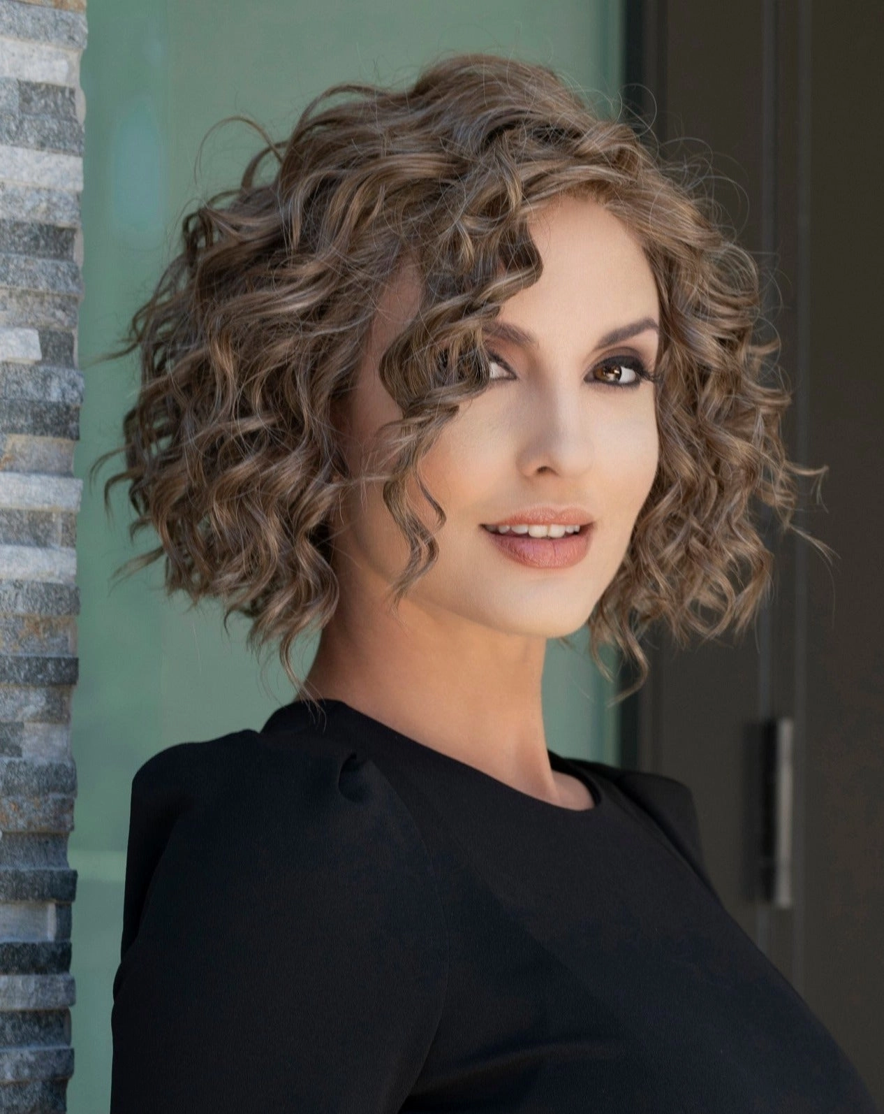 Accessories_Estetica_Wigs Jordan Wig by Envy | Human Hair/Heat Friendly Synthetic Blend Hair | Average Cap