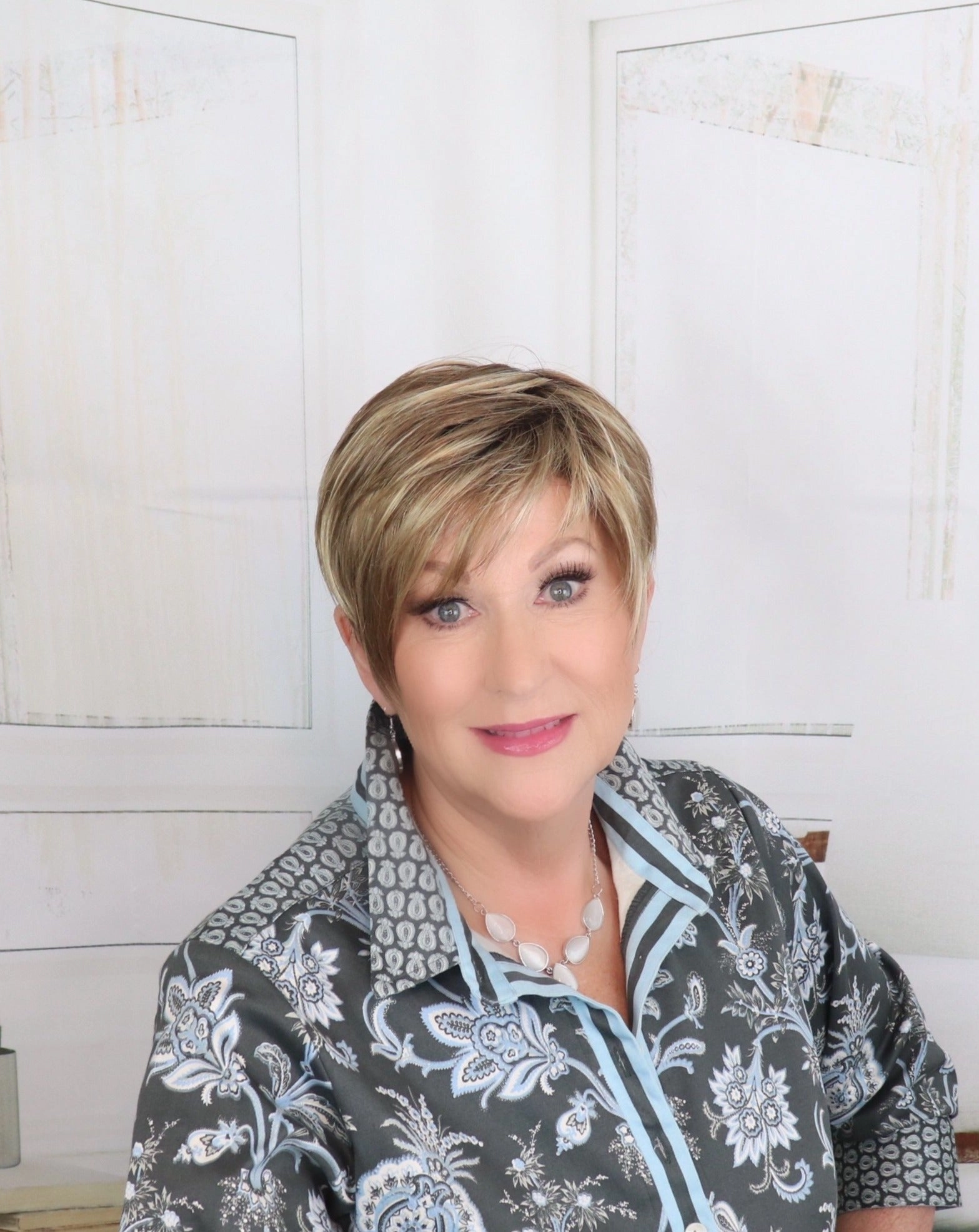 Accessories_Gabor_Wigs Easton Petite Wig by Estetica | Synthetic Hair | Petite Cap