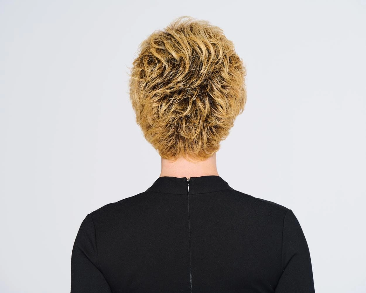 Accessories_Hairdo_Wigs Swept Back Short Cut Wig by Hairdo