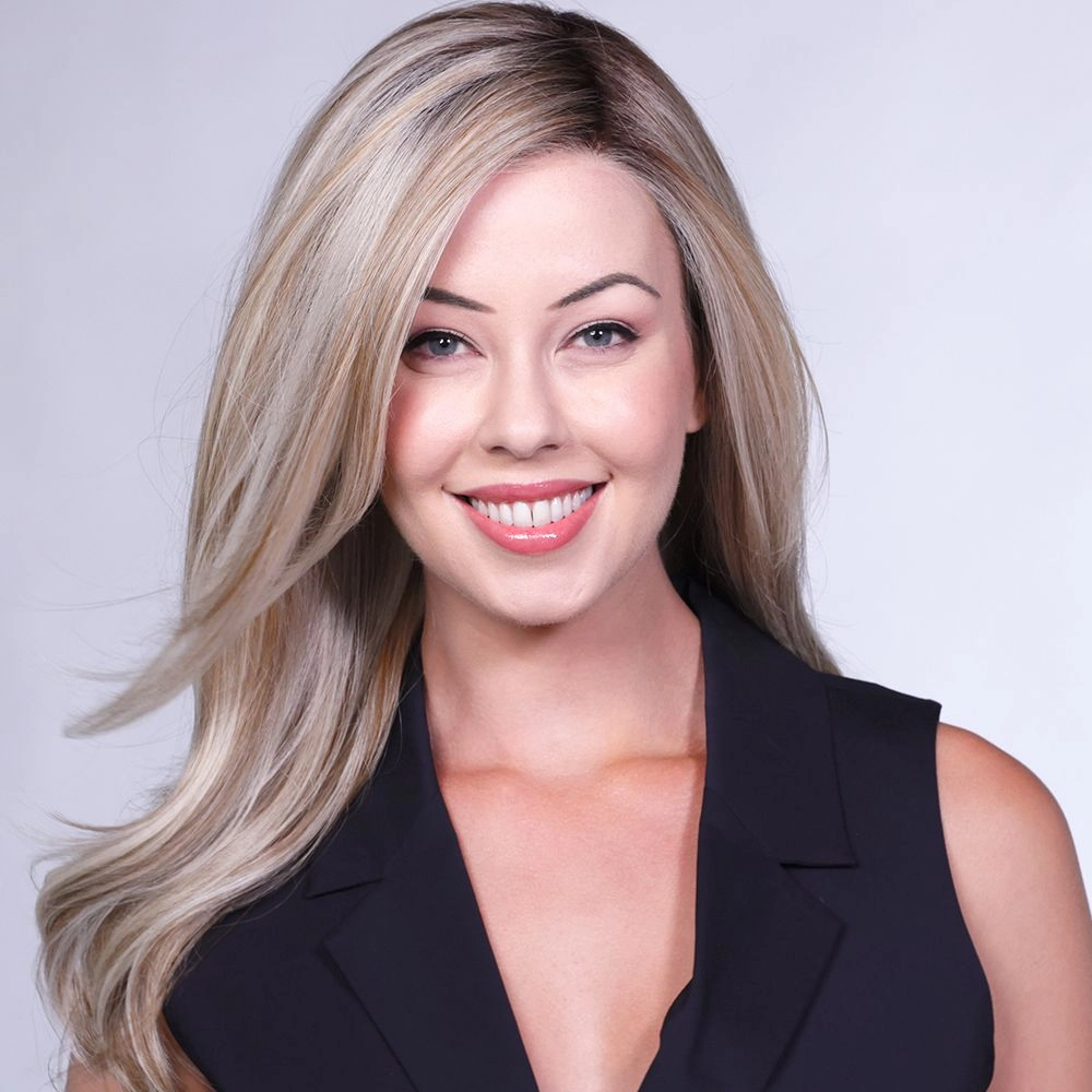 Armani Mono/Hand-Tied Lace Front Wig Belle Tress Lux Collection