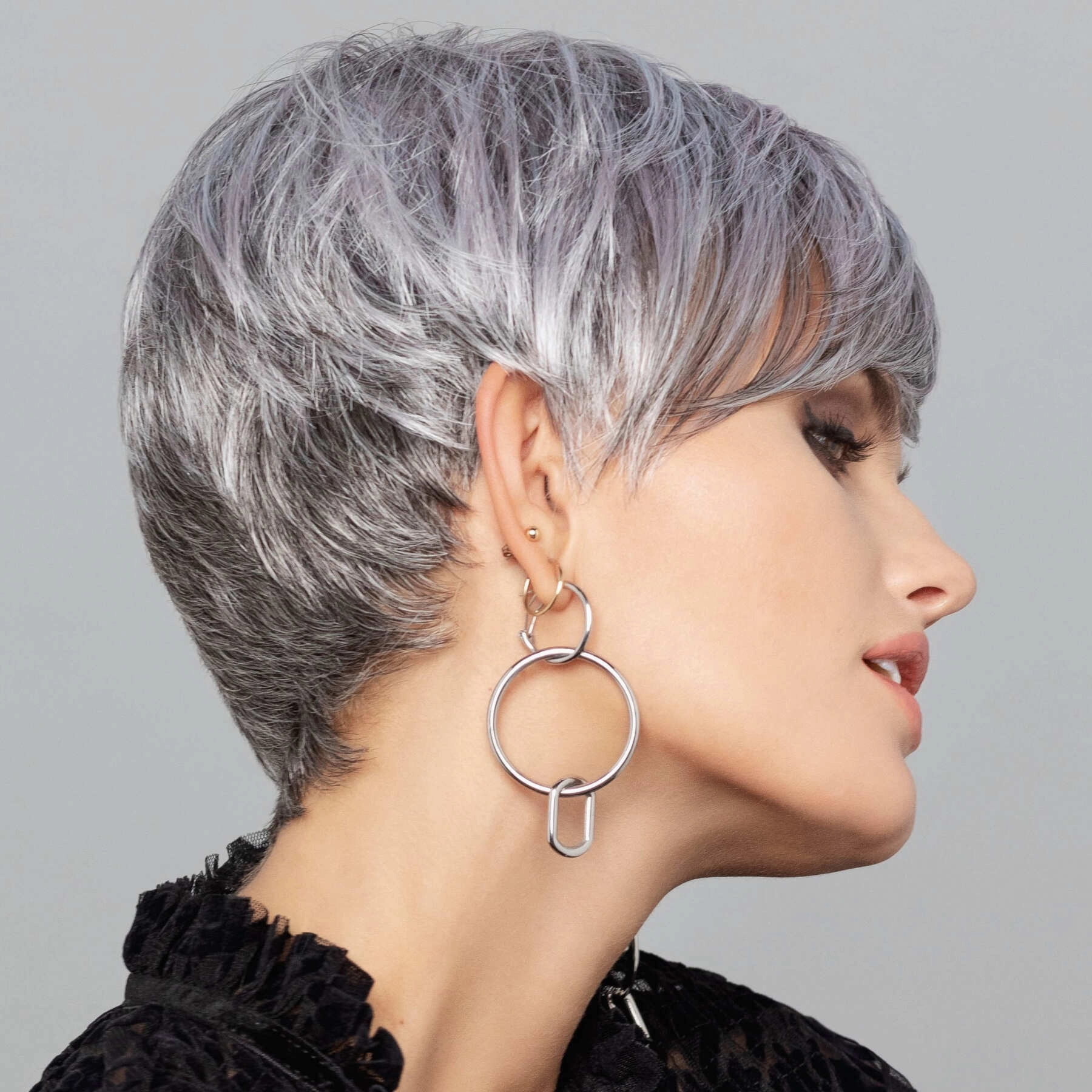Erin Wig Gisela Mayer Style Book Short Collection