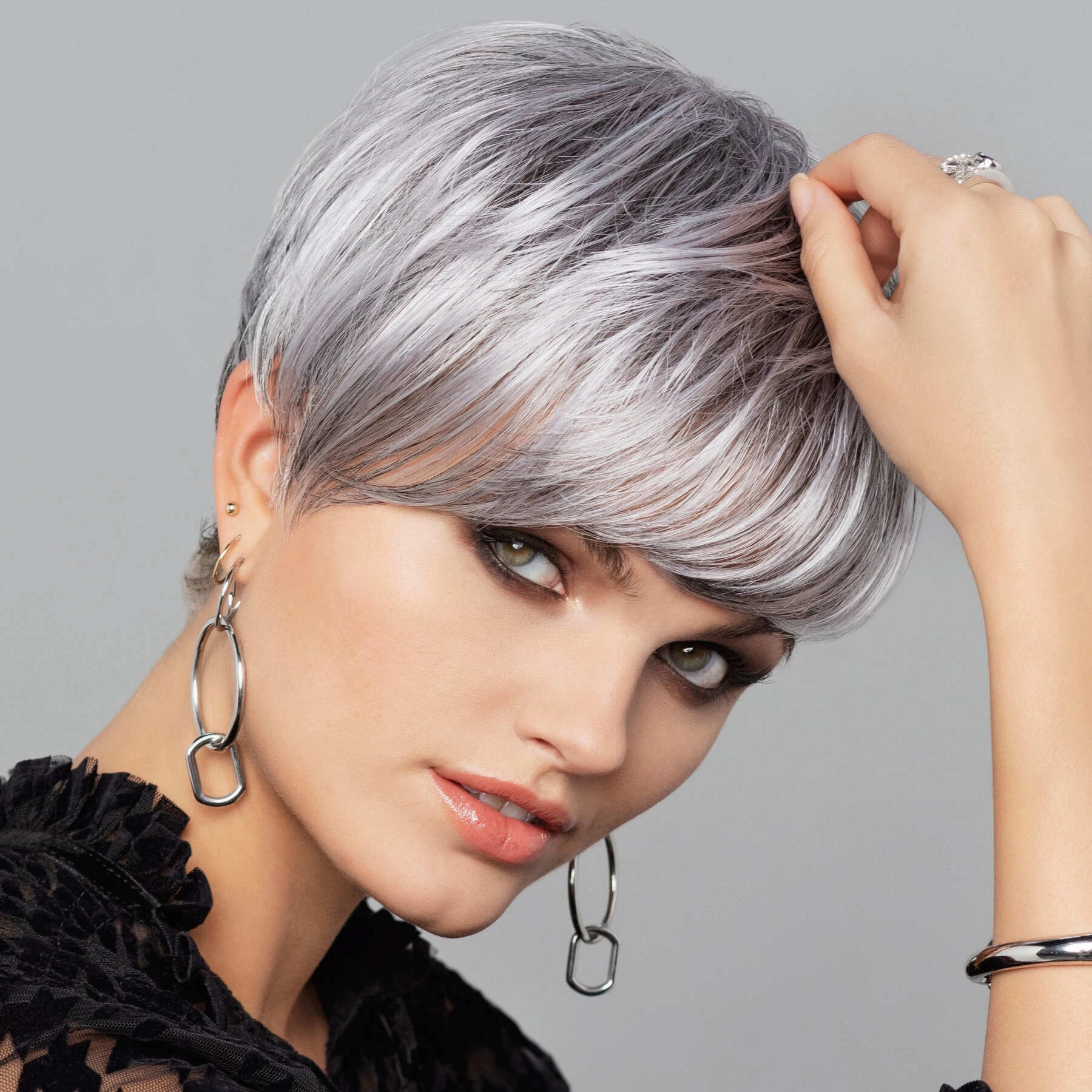 Erin Wig Gisela Mayer Style Book Short Collection