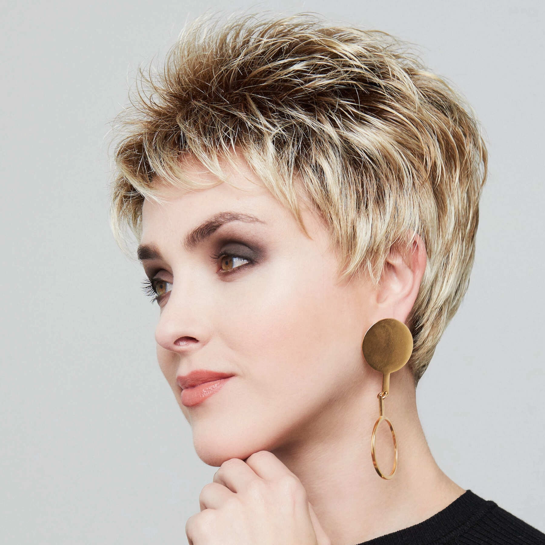 Express Wig Gisela Mayer Style Book Classic Collection