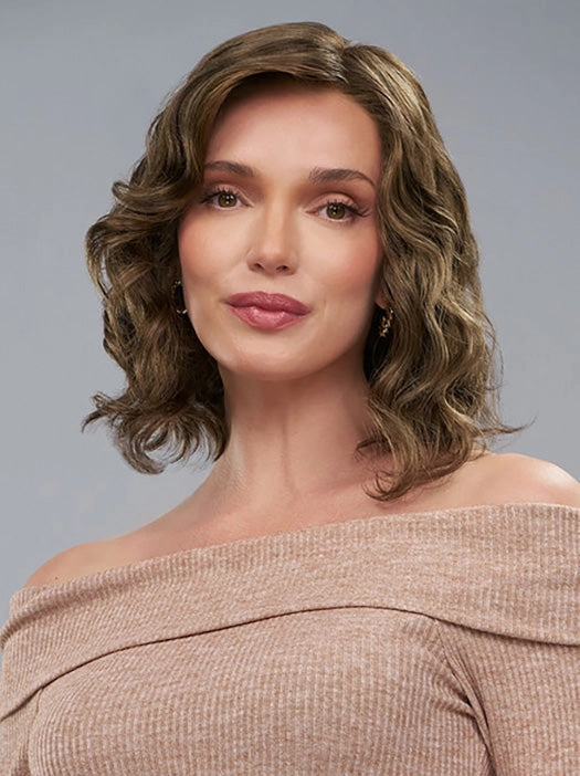 Julianne lite petite