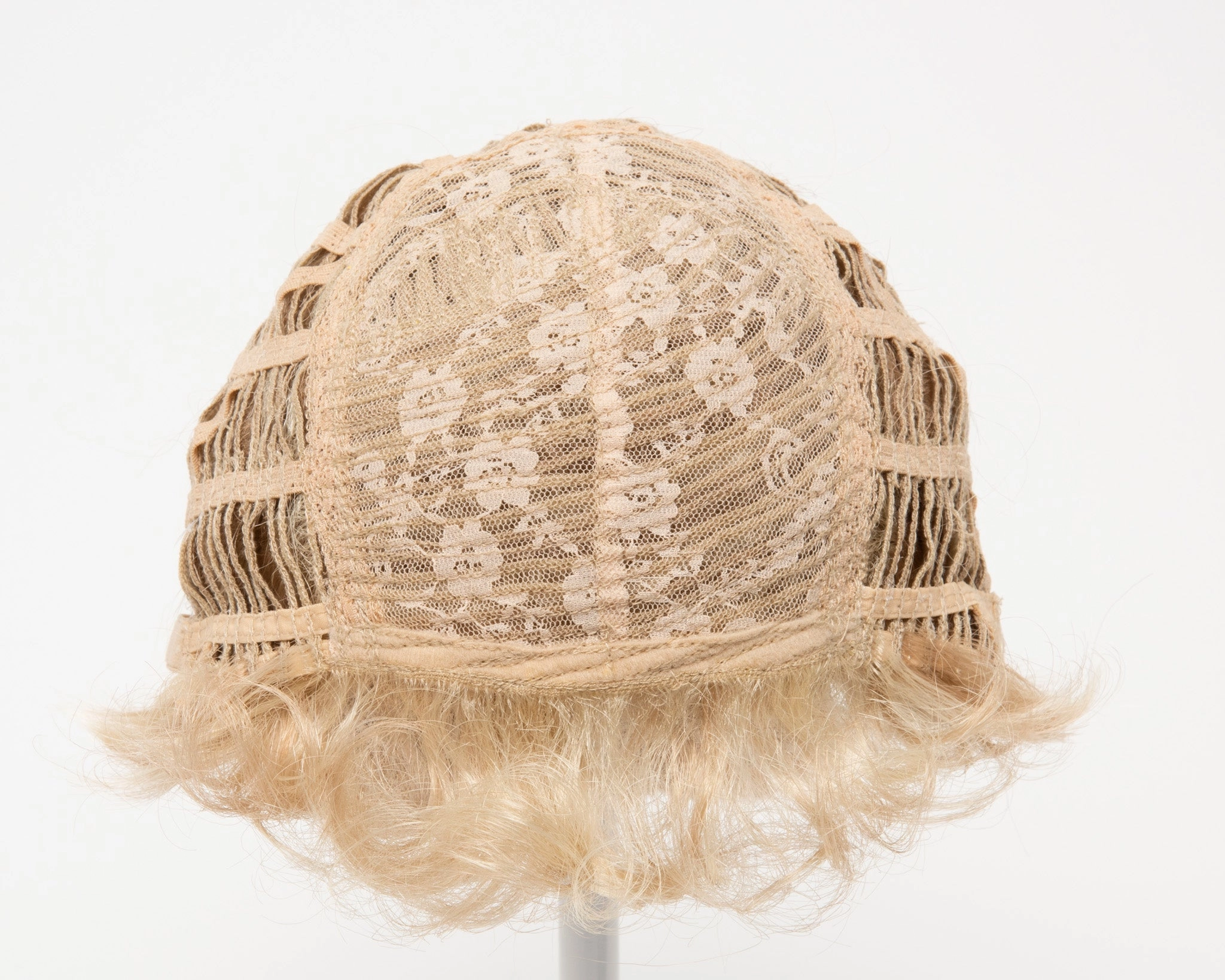 Kaitlyn Wig by Envy | Open Top | Synthetic Fiber