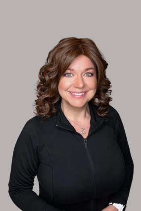 S106 Taylor wig by WigPro | Heat Friendly Synthetic Hair | Average Cap